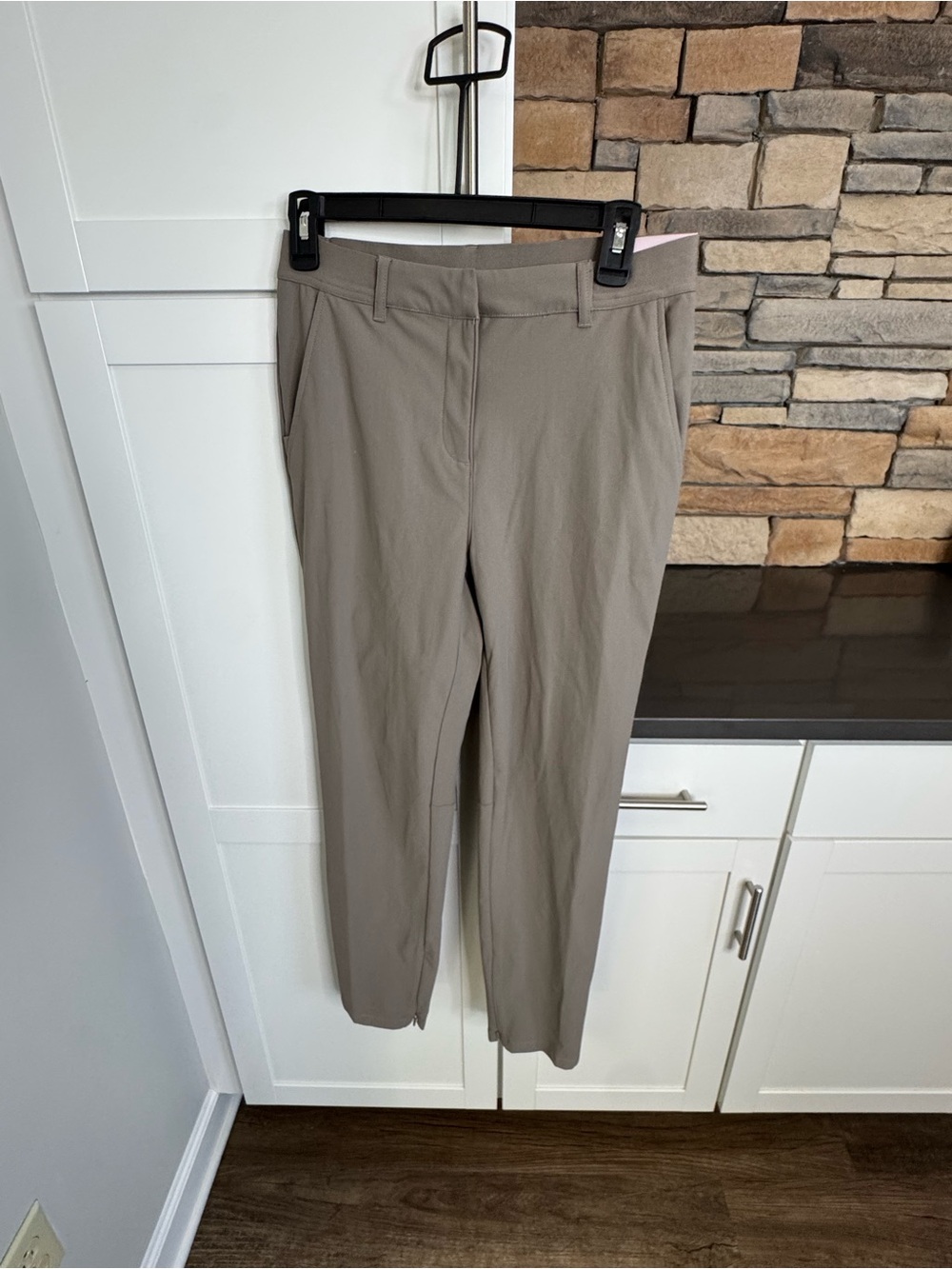Calia Slim Fit Golf Pants Size 4 NWT